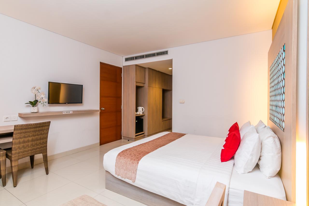 Zen Rooms Legian Corner Kuta  Exterior photo