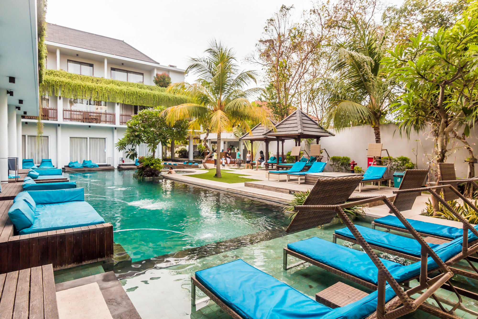Zen Rooms Legian Corner Kuta  Exterior photo